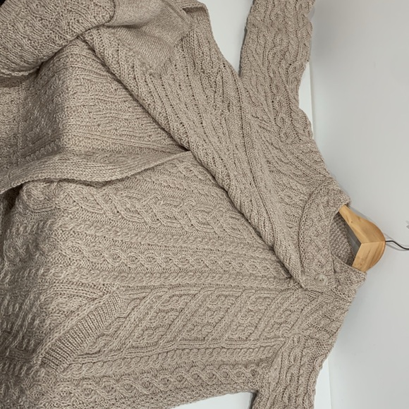 Aran crafts wool sweater - Picture 9 of 11